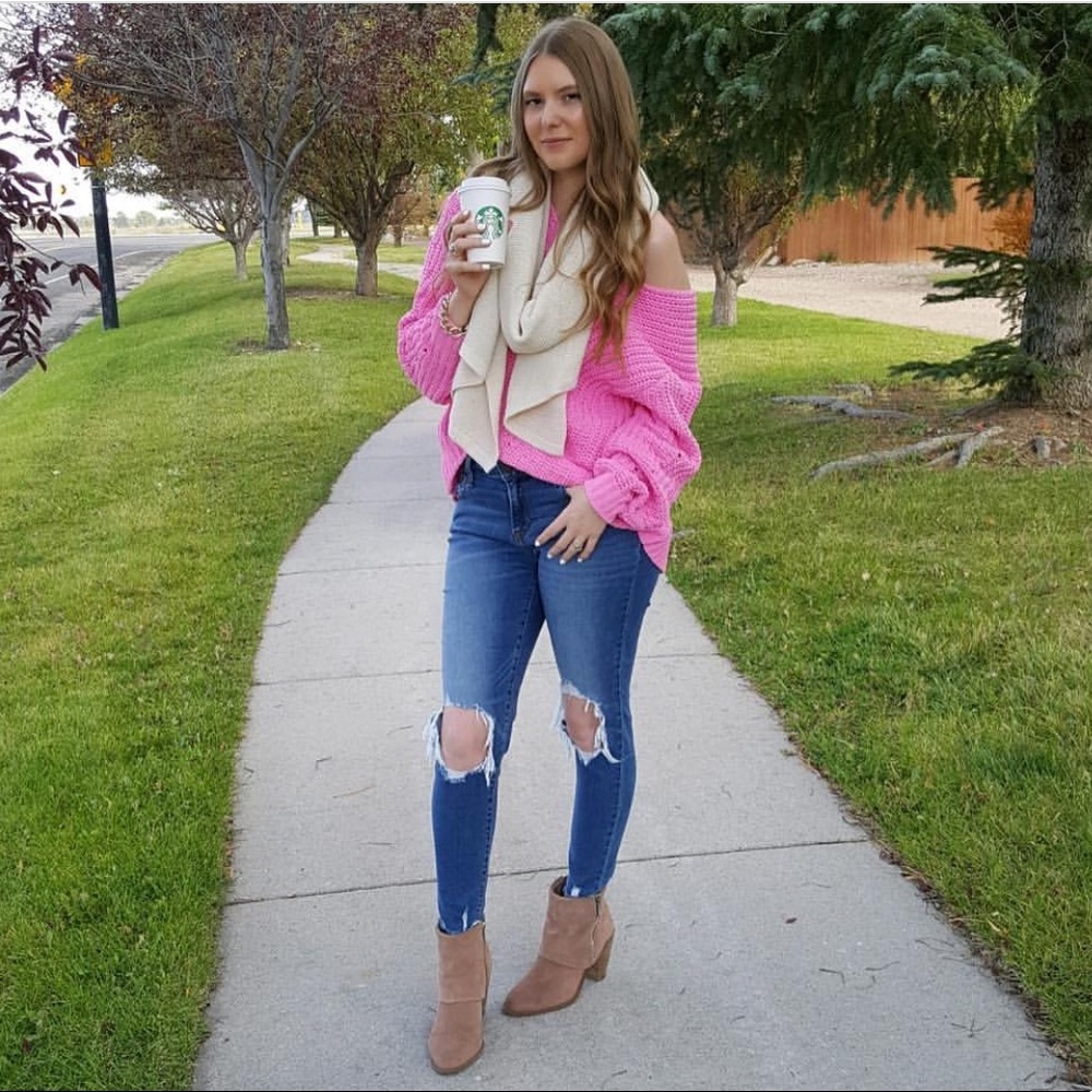 Old navy ripped jeans no knee designer inspired